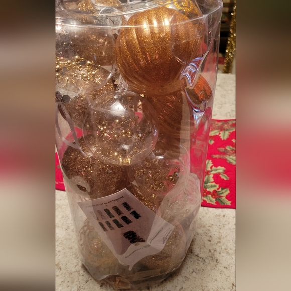 20 Christmas Ball Ornaments, Gold, Glitter & Clear. - Picture 3 of 5